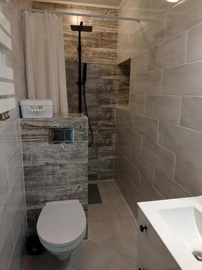 Apartament Nad Jeziorakiem Ilawa Esterno foto