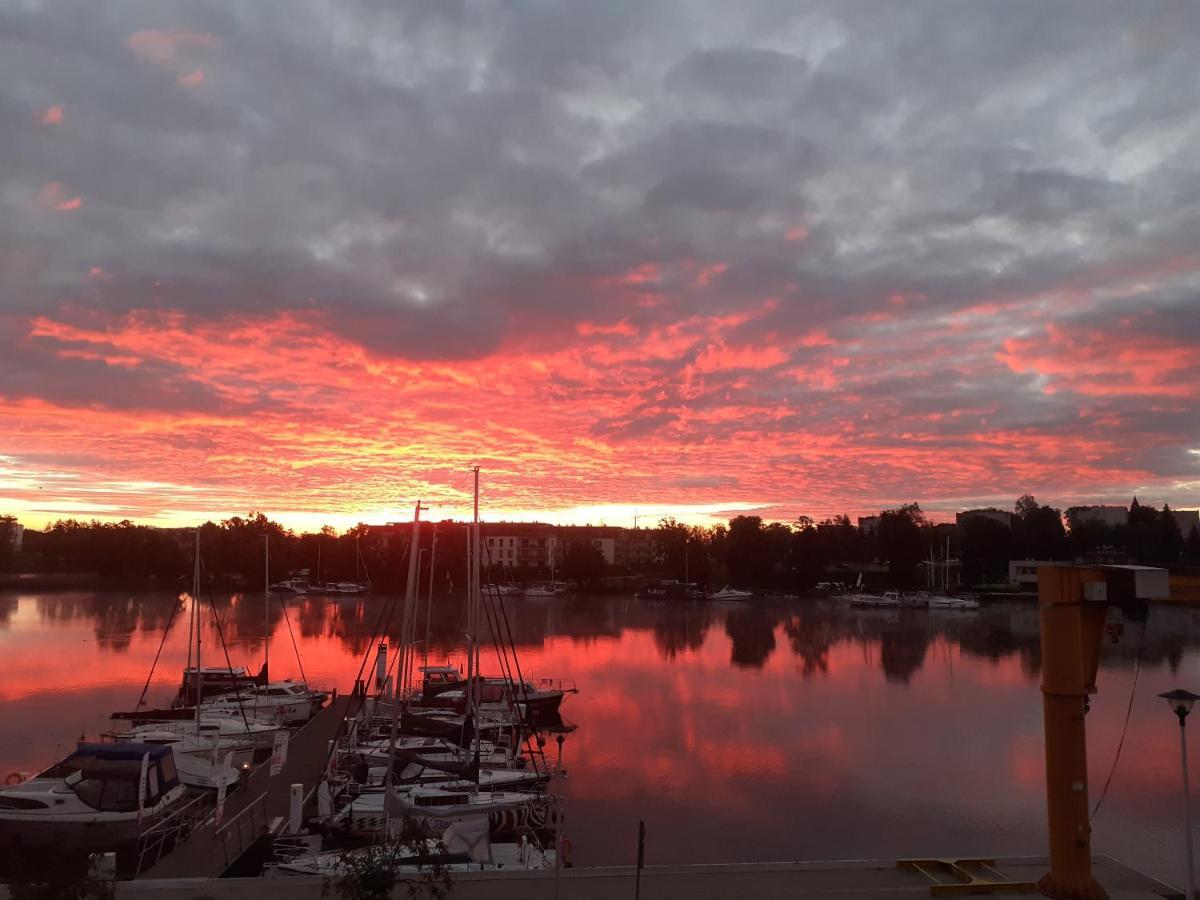 Apartament Nad Jeziorakiem Ilawa Esterno foto